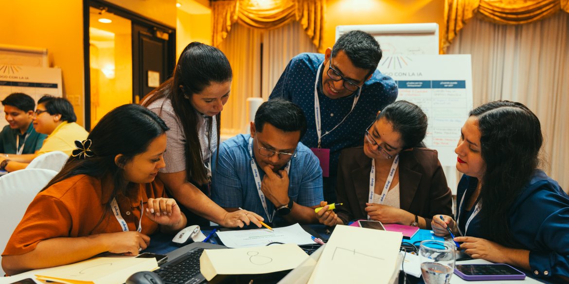 Group activity during the in-person workshop of the Digital Trainers course (Edition 7), El Salvador 