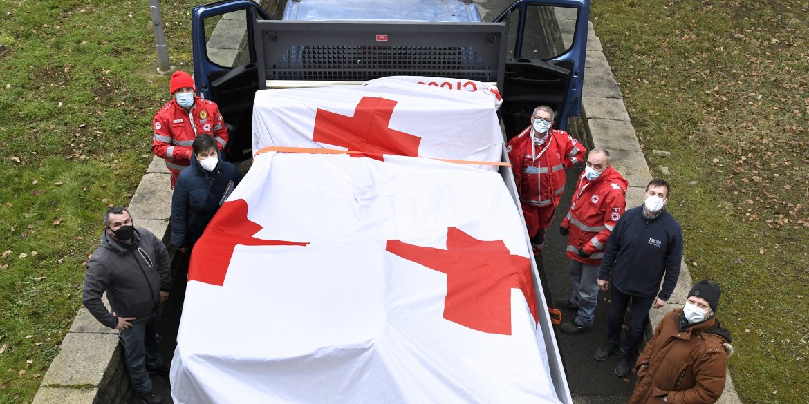 Red cross volunteers