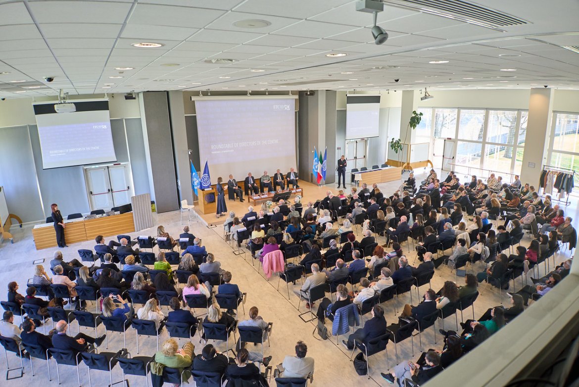 Plenary wide shot