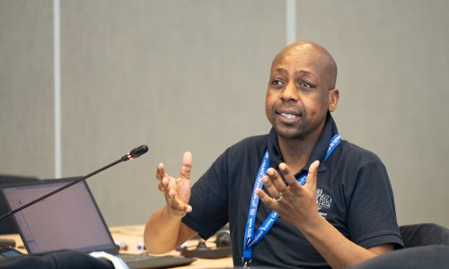 male participants contributes to the conversation 