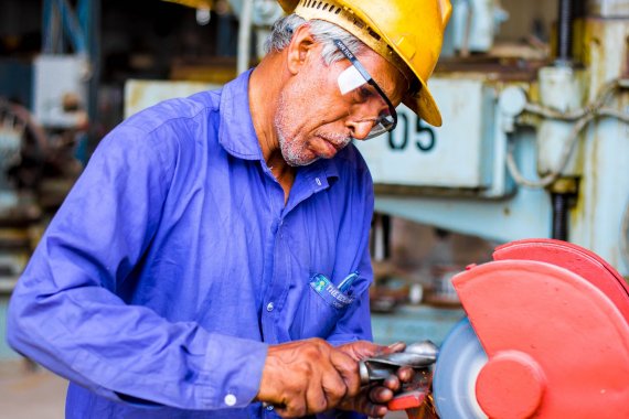 cover image for Training package on development of a national programme of occupational safety and health